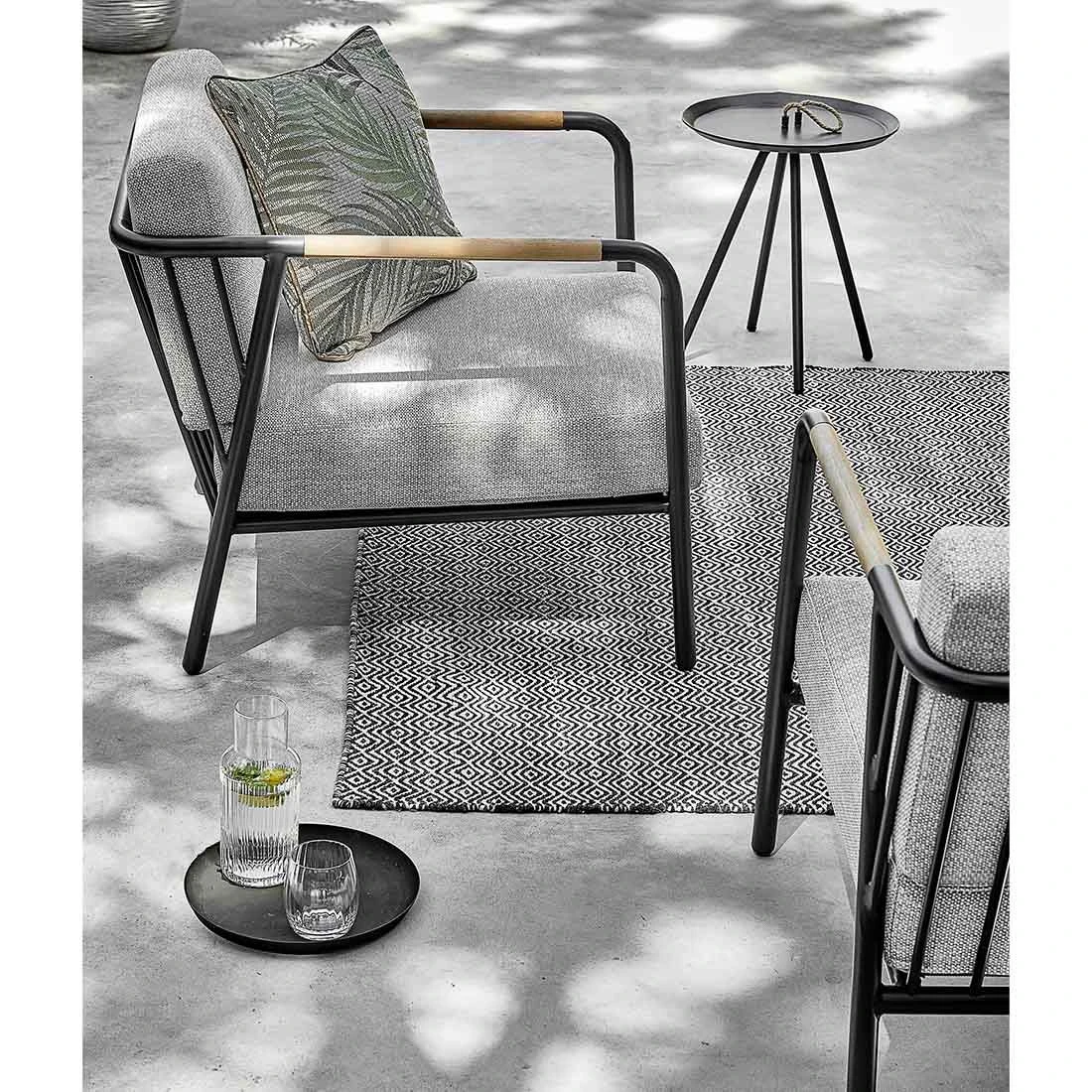 Apple Bee Elle Loungeset 3-tlg. Aluminium/Bee Wett Black/Natural Oak 9 Apple Bee Elle Loungeset 3-tlg. Aluminium/Bee Wett Black/Natural Oak – Bild 7