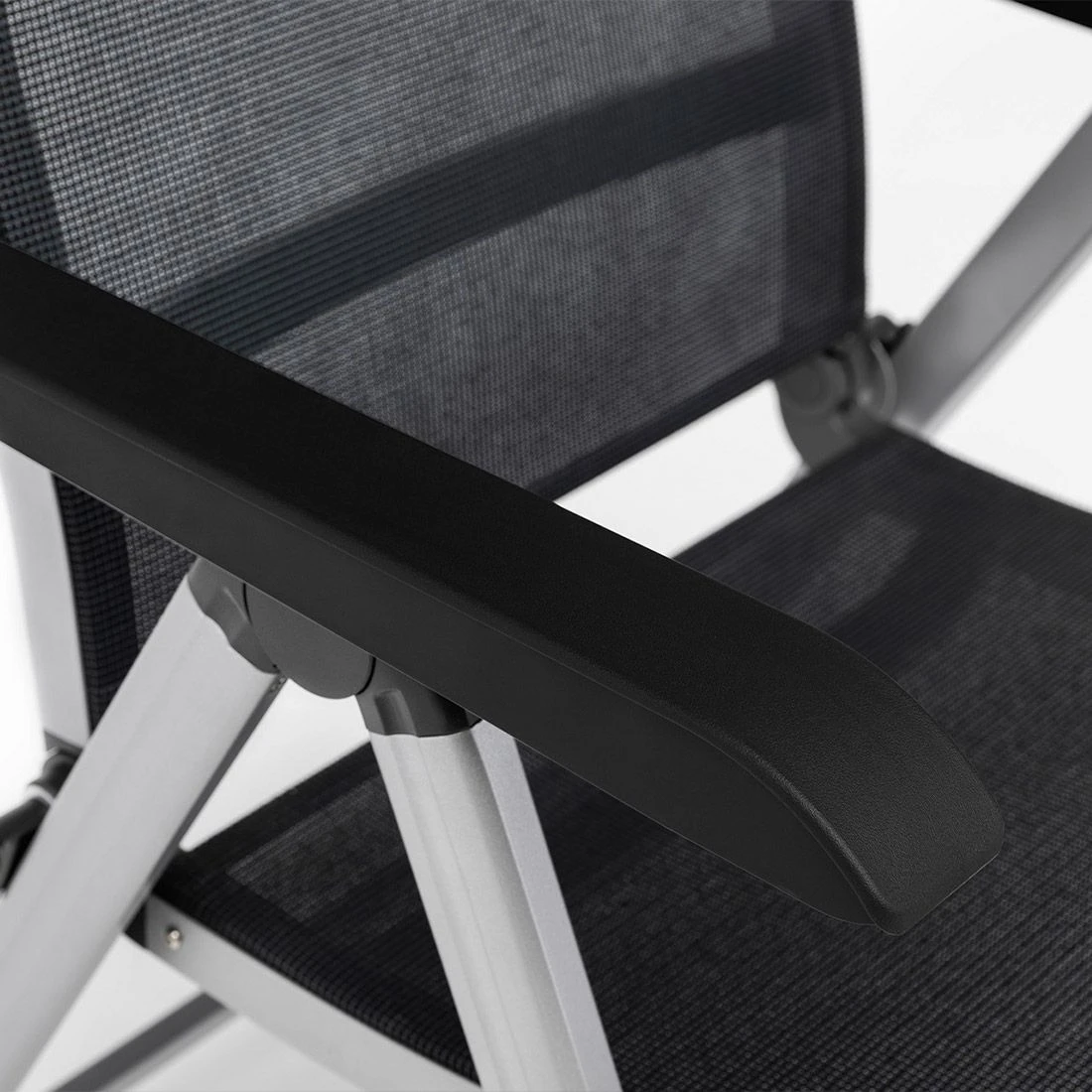 Kettler Basic+ Premium Klappsessel Aluminium/Textilene Silber/Lakritz 12 Kettler Basic+ Premium Klappsessel Aluminium/Textilene Silber/Lakritz – Bild 10