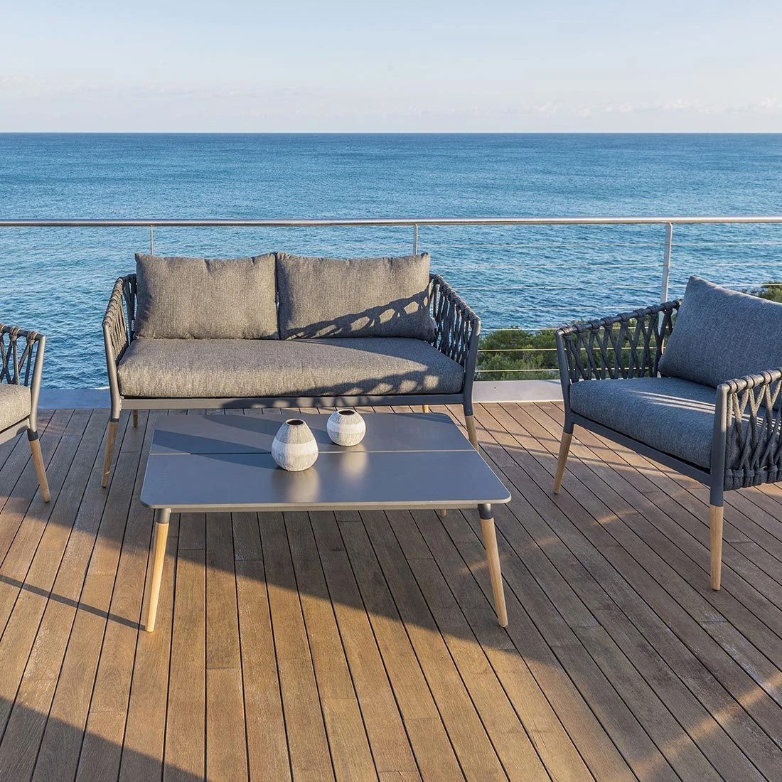 LifestyleGarden Ipanema Gartensofa Teak/Rope/Olefin Dunkelgrau 4 LifestyleGarden Ipanema Gartensofa Teak/Rope/Olefin Dunkelgrau – Bild 2