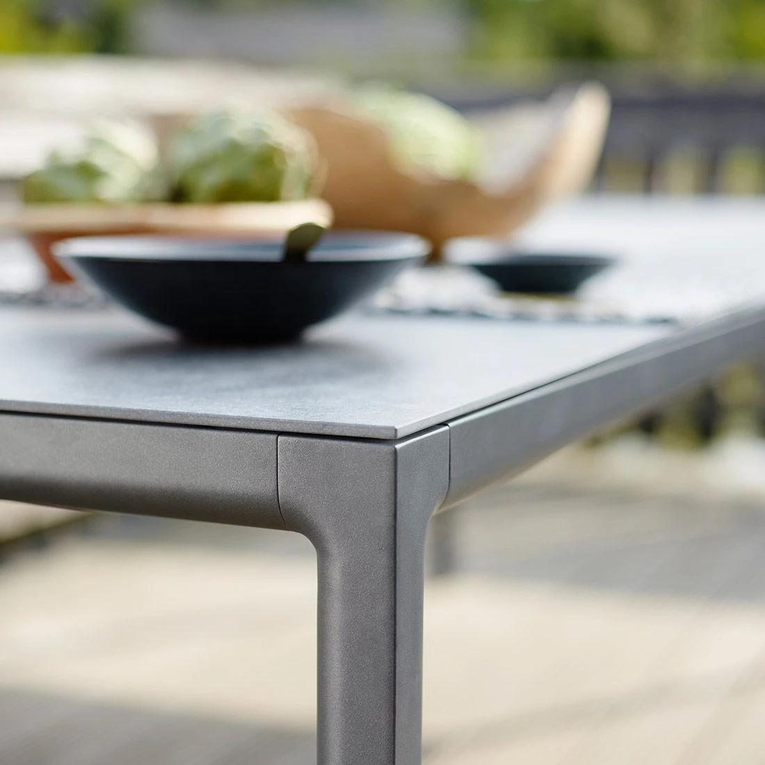 Solpuri Soft Gartentisch 200x100 Cm Aluminium/Dekton Anthrazit/Bromo 9 Solpuri Soft Gartentisch 200x100 Cm Aluminium/Dekton Anthrazit/Bromo – Bild 7