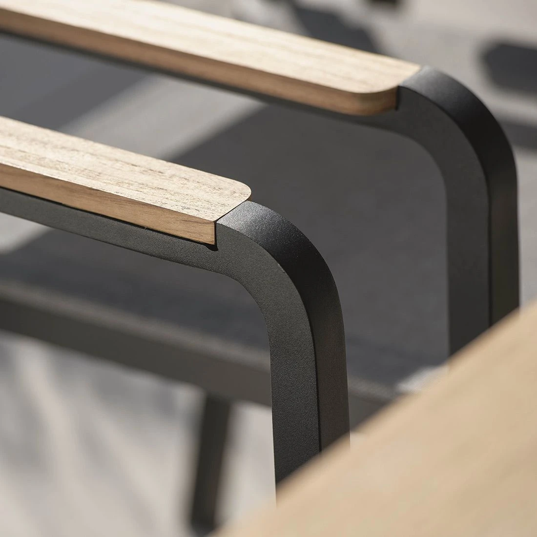 Stern Tilo Dining Stapelsessel Aluminium/Textilene Schwarz Matt/Leinen Grau 13 Stern Tilo Dining Stapelsessel Aluminium/Textilene Schwarz Matt/Leinen Grau – Bild 11