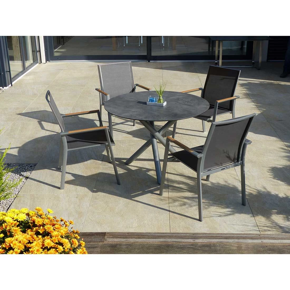 Zebra Fly Gartenmöbelset 5-tlg. Mit Gartentisch Ø110cm Elegance Grey/Dark Grey 3 Zebra Fly Gartenmöbelset 5-tlg. Mit Gartentisch Ø110cm Elegance Grey/Dark Grey